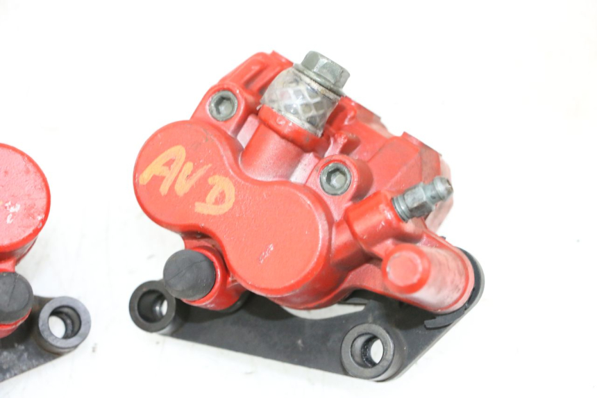 photo de PINZA FRENO DELANTERA JM MOTORS GTS 125 (2015 - 2019) - Enfoque en la estructura