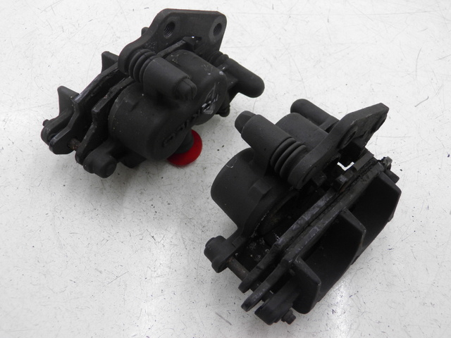 photo de PINZA FRENO DELANTERA KAWASAKI ER-6 ER6 N 650 (2005 - 2009) - Detalles de los puntos de fijación