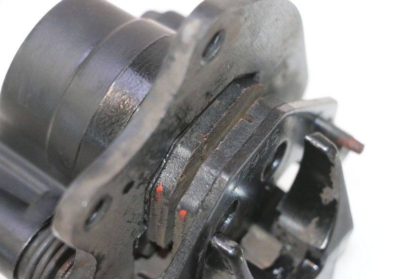 photo de PINZA FRENO DELANTERA PEUGEOT KISBEE 4T 50 (2023 - 2026) - Primer plano técnico