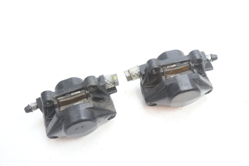 photo de PINZA DE FRENO DELANTERO PIAGGIO MP3 LT 400 (2007 - 2012) - Detalles de los puntos de fijación
