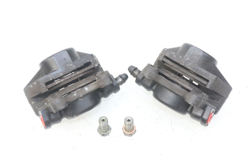 photo de PINZA DE FRENO DELANTERA PIAGGIO MP3 500 (2014 - 2017) - Primer plano técnico