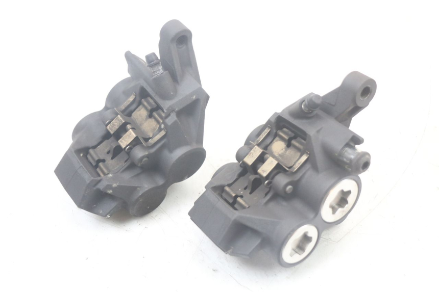 photo de PINZA DE FRENO DELANTERA YAMAHA MT-07 MT07 ABS 700 (2014 - 2017) - Zoom estado de uso