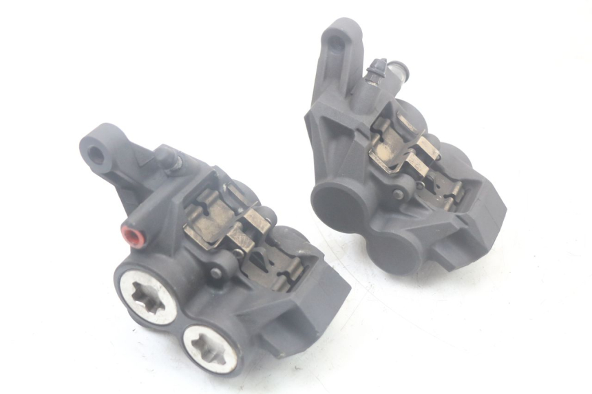 photo de PINZA DE FRENO DELANTERA YAMAHA MT-07 MT07 ABS 700 (2014 - 2017) - Otra perspectiva