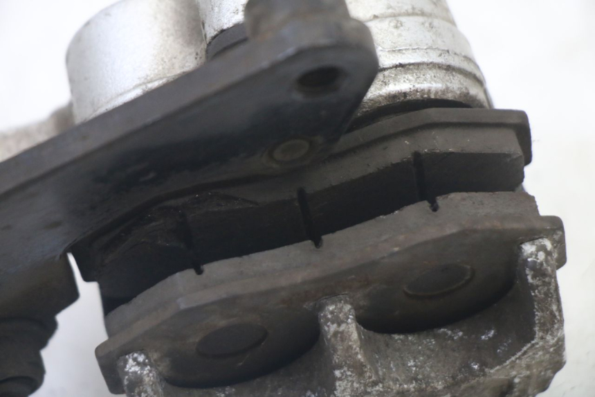 photo de PINZA FRENO DELANTERA JM MOTORS OLDIES GT 4T 50 (2018 - 2025) - Detalles de los puntos de fijación