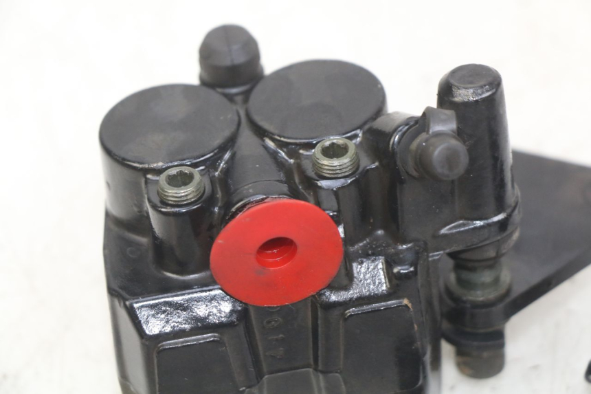 photo de PINZA FRENO DELANTERA SYM ORBIT III 3 4T 50 (2021 - 2025) - Estado de la superficie y material