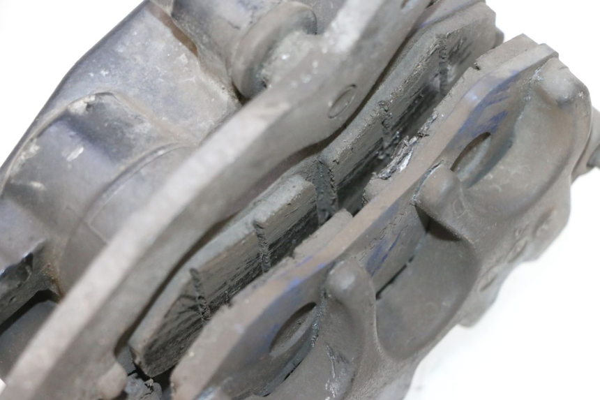 photo de PINZA FRENO DELANTERA HONDA PCX (JF57/JF64) 125 (2014 - 2018) - Zoom estado de uso