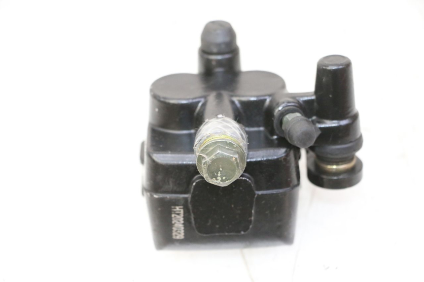 photo de PINZA DE FRENO DELANTERO APOLLO RFZ 150 - Detalles de los puntos de fijación