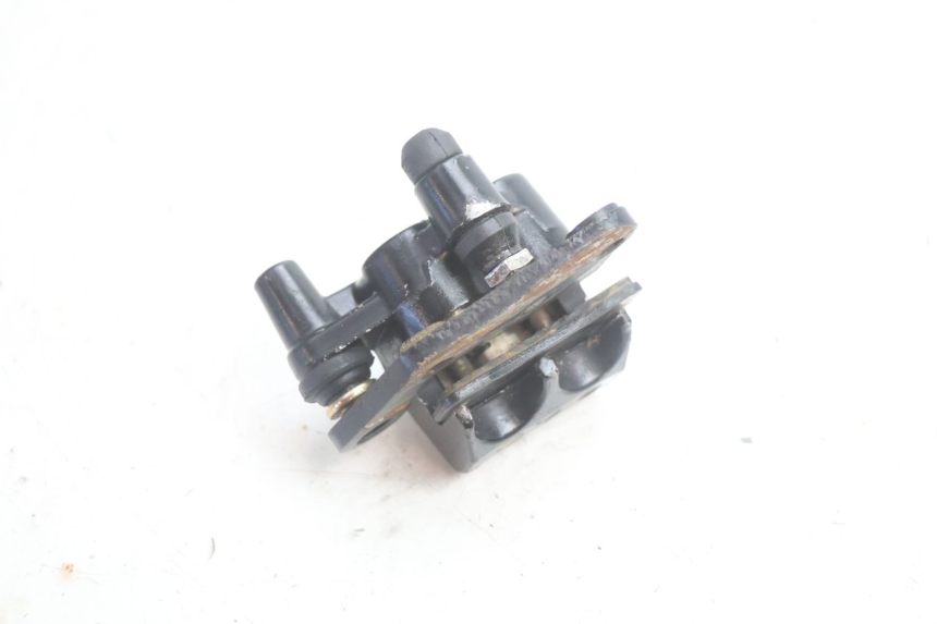 photo de PINZA FRENO DELANTERA APOLLO RFZ 125 - Detalles de los puntos de fijación
