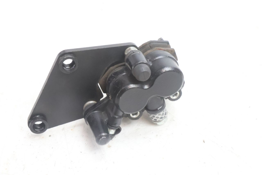 photo de FRENO DELANTERO JM MOTORS SANTANA EVO 50 (2024 - 2026) - Primer plano técnico