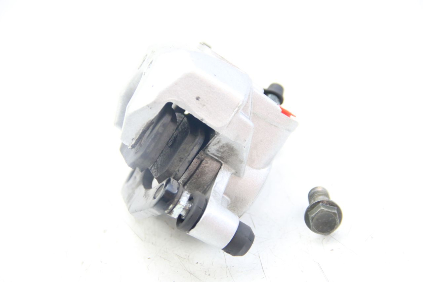 photo de PINZA DE FRENO DELANTERA JM MOTORS SANTANA 50 (2014 - 2023) - Detalles de los puntos de fijación
