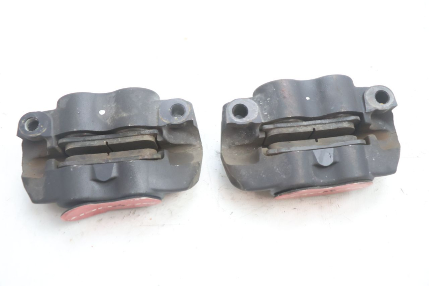 photo de PINZA FRENO DELANTERA CAN-AM SPYDER RS 1000 (2008 - 2012) - Detalles de los puntos de fijación