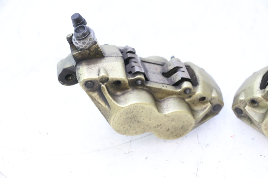 photo de PINZA FRENO DELANTERA DUCATI SS IE DS CARENEE 1000 (2002 - 2006) - Estado de la superficie y material