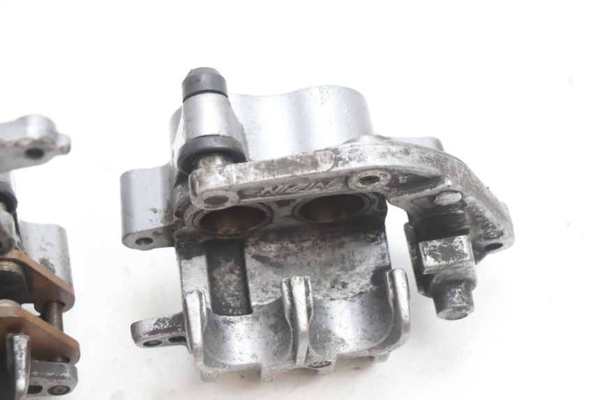 photo de PINZA FRENO DELANTERA HONDA ST PAN EUROPEAN 1100 (1990 - 2002) - Otra vista del artículo