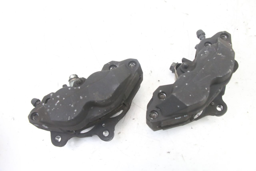 photo de PINZA FRENO DELANTERA SUZUKI GSX F GSXF 650 (2007 - 2015) - Detalles de los puntos de fijación