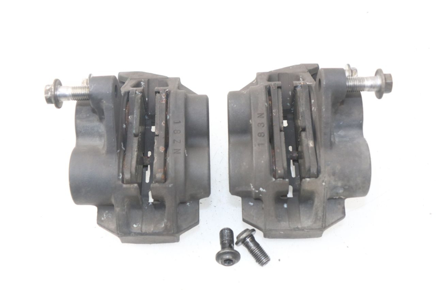 photo de PINZA DE FRENO DELANTERA YAMAHA TDM ABS 900 (2002 - 2014) - Otra perspectiva