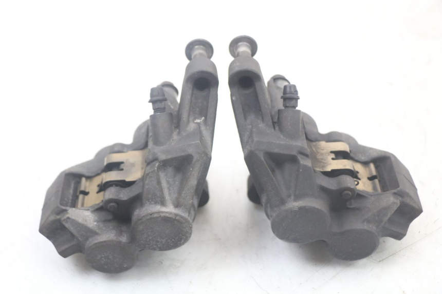 photo de PINZA DE FRENO DELANTERA YAMAHA TDM ABS 900 (2002 - 2014) - Primer plano técnico