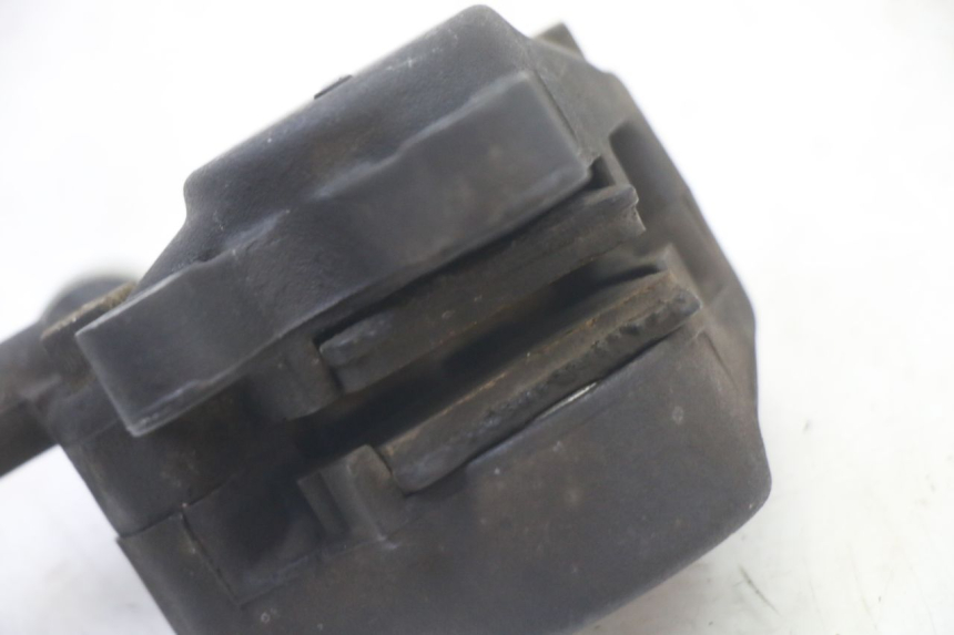 photo de PINZA FRENO DELANTERA YAMAHA WHY 50 (1998 - 2000) - Detalles de los puntos de fijación