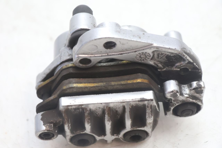 photo de PINZA DE FRENO DELANTERO YAMAHA XMAX X-MAX 125 (2006 - 2009) - Detalles de los puntos de fijación