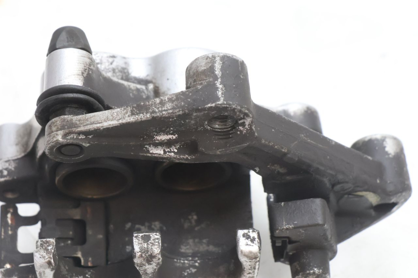 photo de PINZA DE FRENO DELANTERA YAMAHA X-MAX XMAX 125 (2010 - 2013) - Detalles de los puntos de fijación