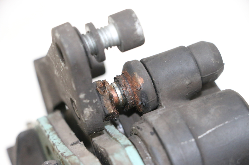 photo de PINZA DE FRENO DELANTERA PIAGGIO X8 125 (2004 - 2007) - Estado de la superficie y material