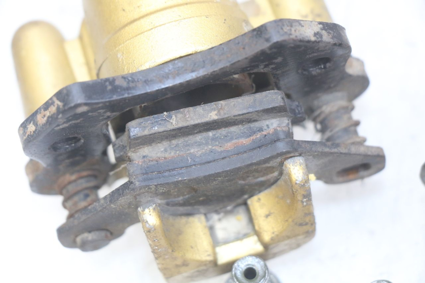 photo de PINZA DE FRENO DELANTERA SHINERAY XY250 STXE 250 (2006 - 2012) - Detalles de los puntos de fijación