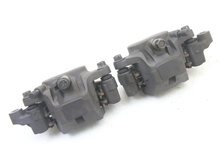 photo de PINZA FRENO DELANTERA YAMAHA XJ6 600 (2008 - 2016) - Otra perspectiva