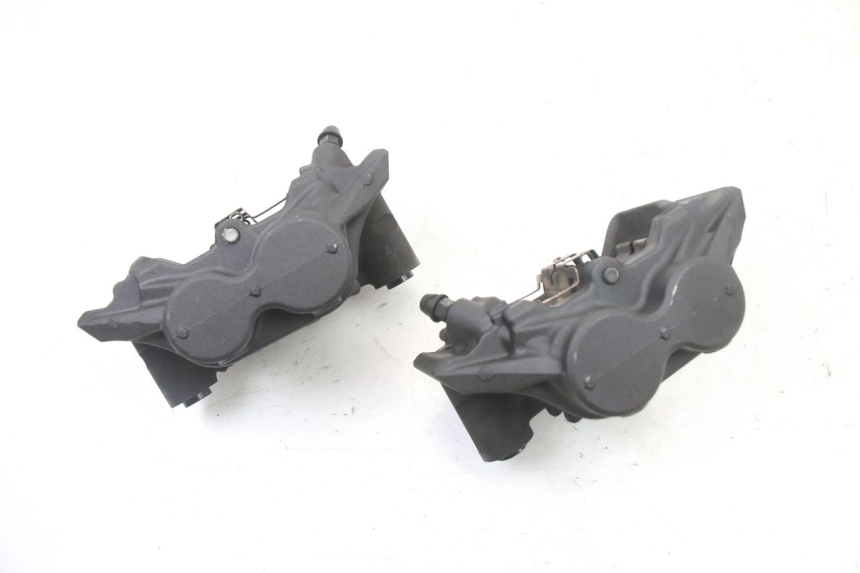 photo de PINZA FRENO DELANTERA YAMAHA YP T-MAX TMAX 530 (2017 - 2020) - Primer plano técnico