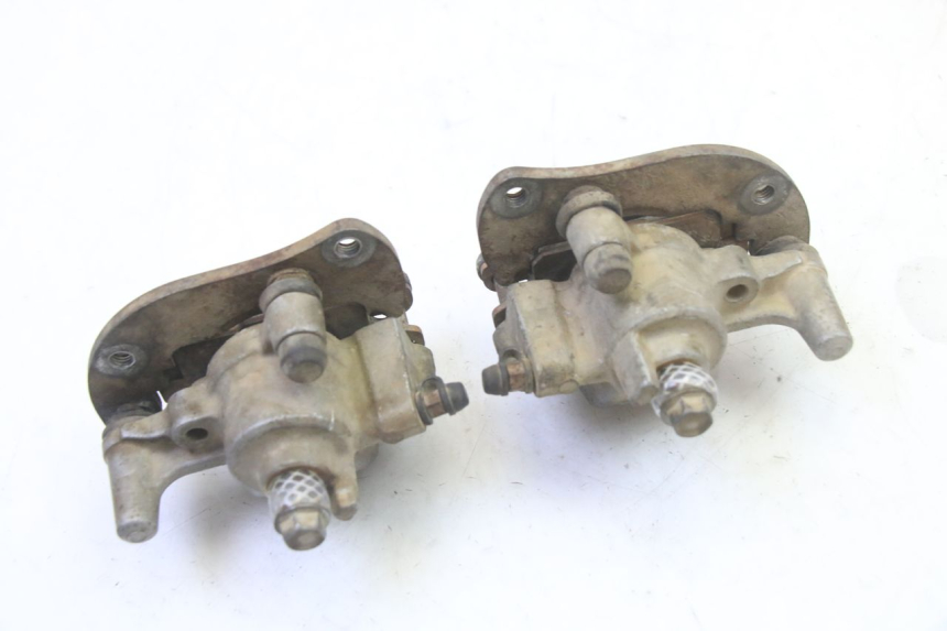 photo de PINZA FRENO DELANTERA YAMAHA YFM GRIZZLY 550 (2008 - 2015) - Primer plano técnico