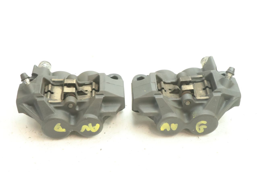 photo de PINZA FRENO DELANTERA YAMAHA YZF R6 600 (2008 - 2009) - Primer plano técnico