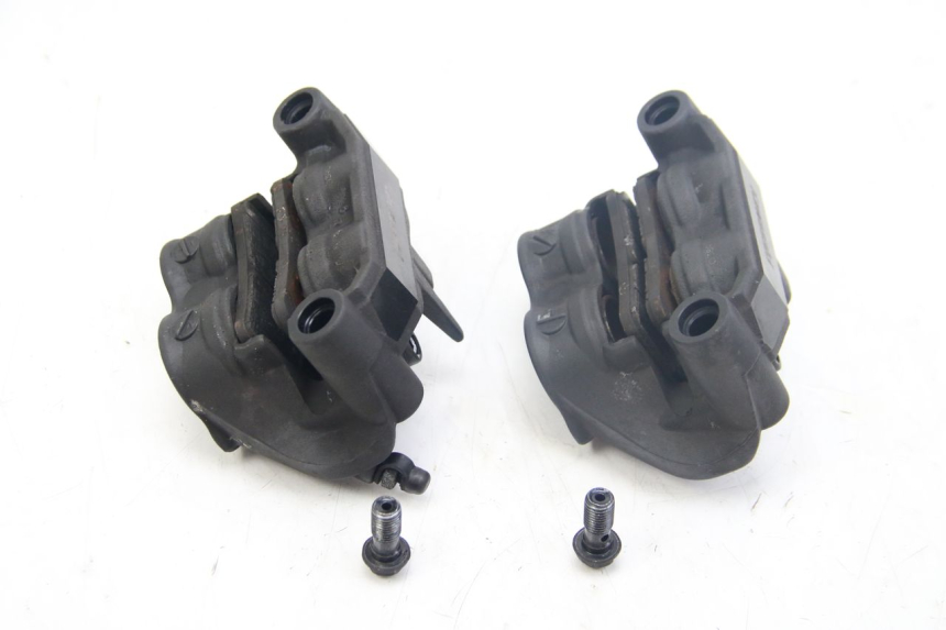 photo de PINZA DE FRENO DELANTERA KAWASAKI Z ABS 1000 (2014 - 2020) - Detalles de los puntos de fijación