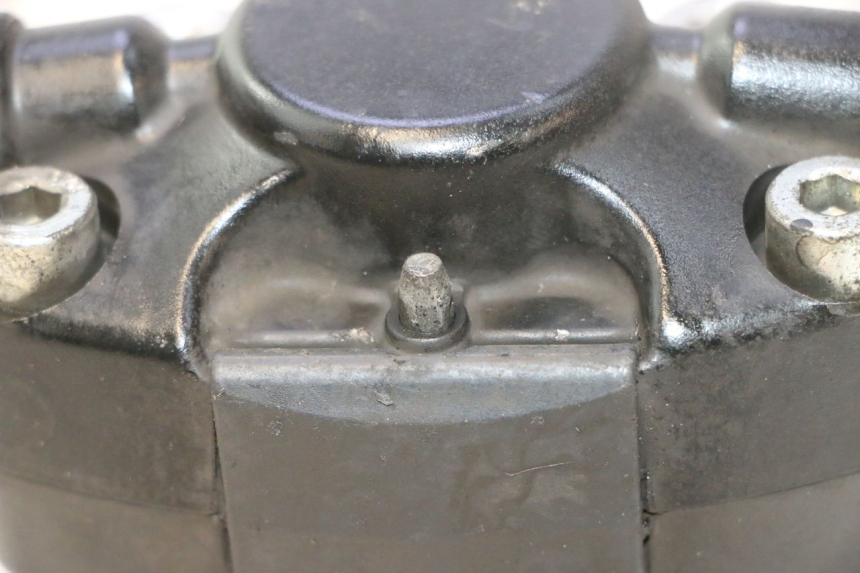 photo de PINZA DE FRENO DELANTERA PIAGGIO ZIP 2T 50 (2009 - 2019) - Detalles de los puntos de fijación