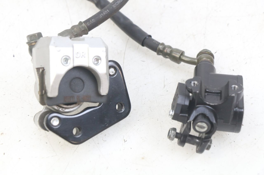 photo de PINZA DE FRENO DELANTERA UNIVERSAL BIKE ZN50QT-11B 50 (2018 - 2021) - Primer plano técnico