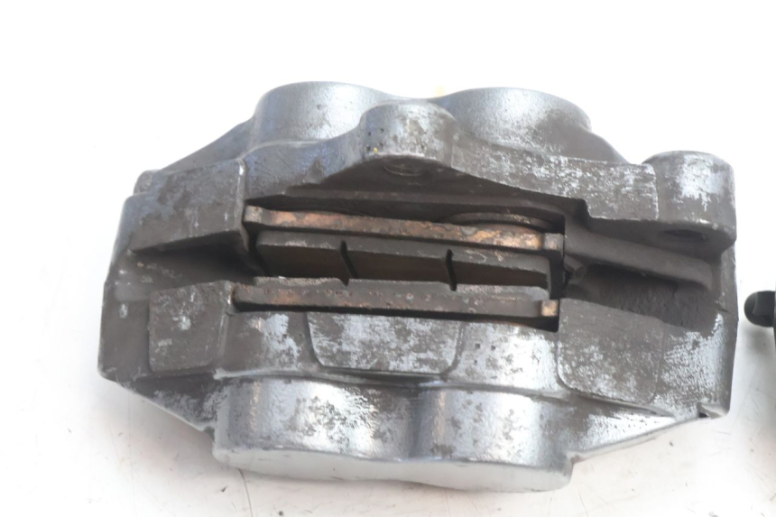 photo de PINZA FRENO DELANTERA KAWASAKI ZZR 600 (1995 - 2004) - Detalles de los puntos de fijación