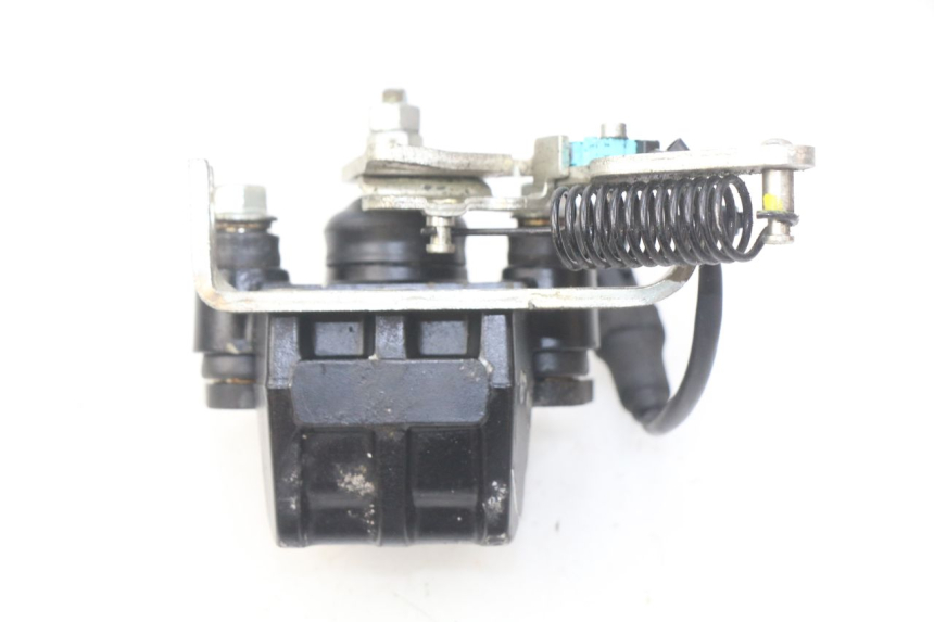 photo de PINZA DE FRENO ROLL LOCK PIAGGIO MP3 500 (2014 - 2017) - Primer plano técnico