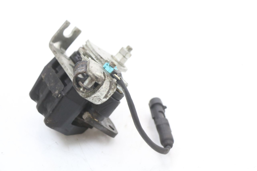 photo de PINZA DE FRENO ROLL LOCK PIAGGIO MP3 500 (2011 - 2015) - Primer plano técnico