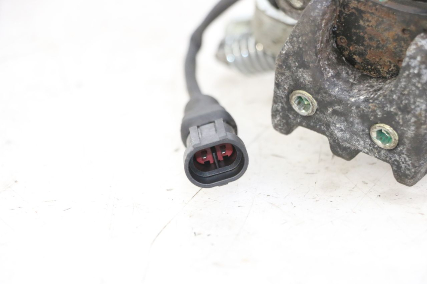 photo de PINZA DE FRENO ROLL LOCK PIAGGIO MP3 125 (2006 - 2014) - Zoom estado de uso