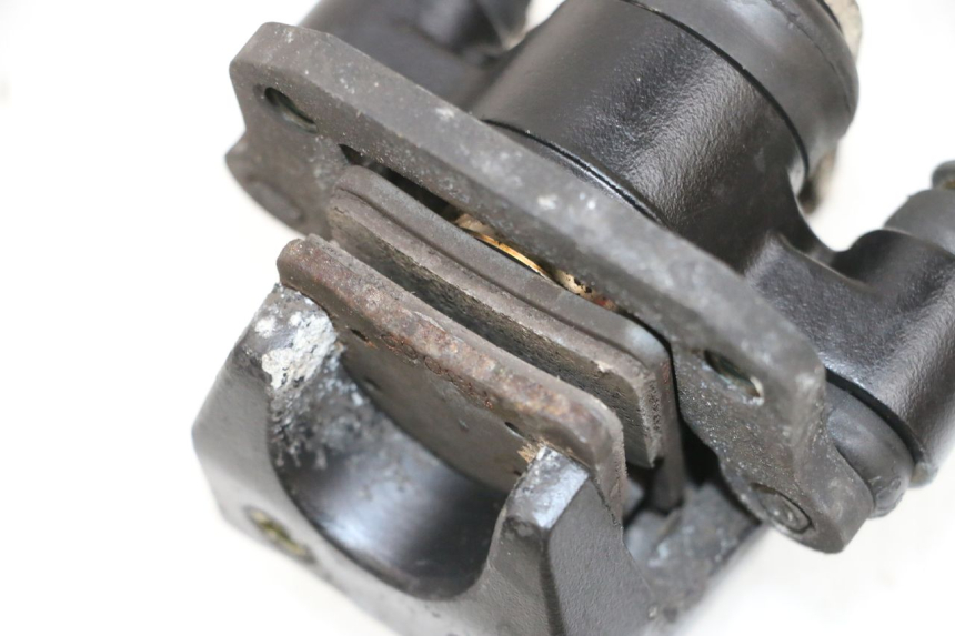 photo de PARKING PINZA FRENO PIAGGIO MP3 HPE 300 (2019 - 2026) - Otra perspectiva