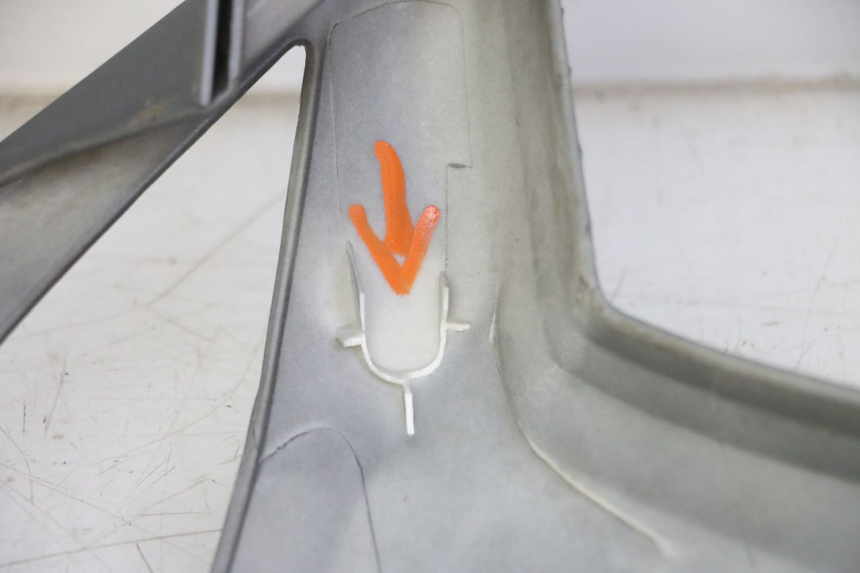 photo de CARENADO FRONTAL MOTRON BREEZY 4T 50 (2021 - 2025) - Zoom sobre los componentes