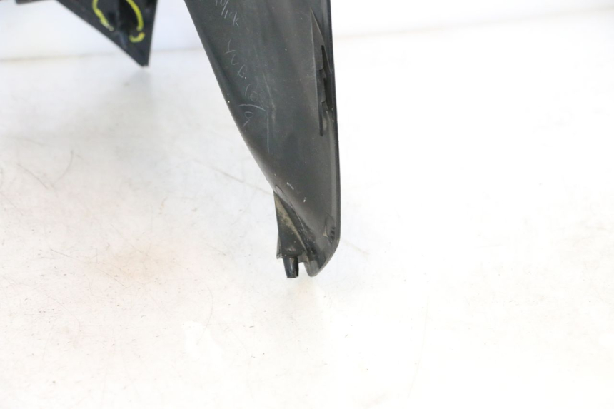 photo de CARENADO FRONTAL SUZUKI BURGMAN EXECUTIVE ABS 650 (2006 - 2012) - Perfil de la pieza de repuesto