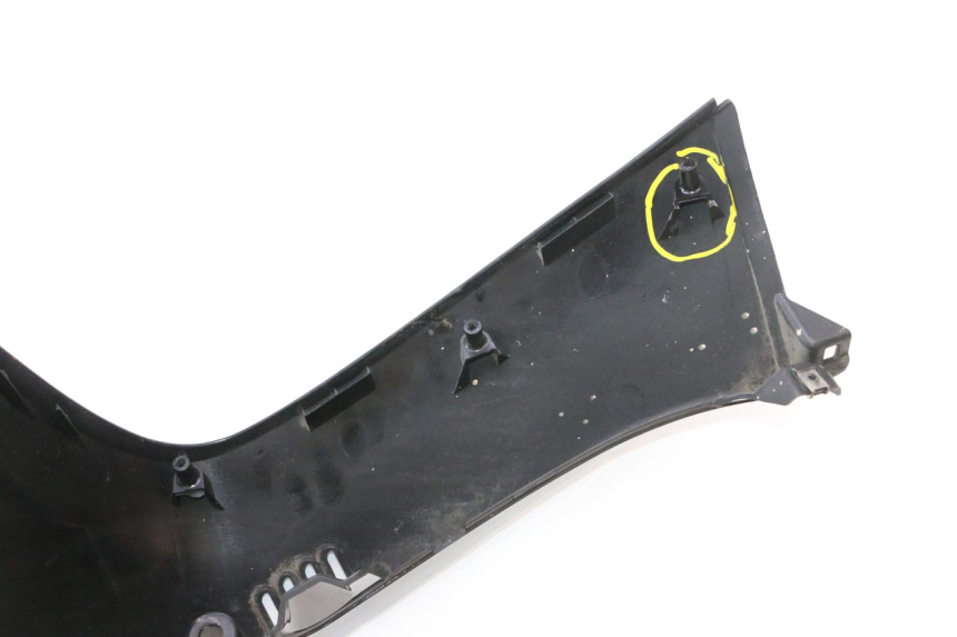 photo de CARENADO FRONTAL SUZUKI BURGMAN EXECUTIVE ABS 650 (2006 - 2012) - Estado de la superficie y material