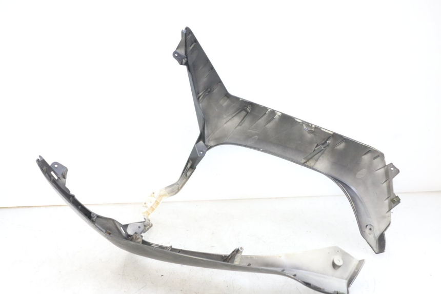 photo de CARENADO FRONTAL JM MOTORS EVOLIS 4T 50 (2018 - 2022) - Detalles de los puntos de fijación