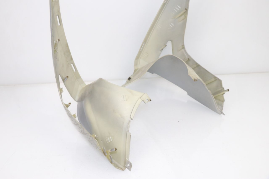 photo de CARENADO FRONTAL REVATTO FUTURA GT 125 (2006 - 2008) - Detalle de la pieza