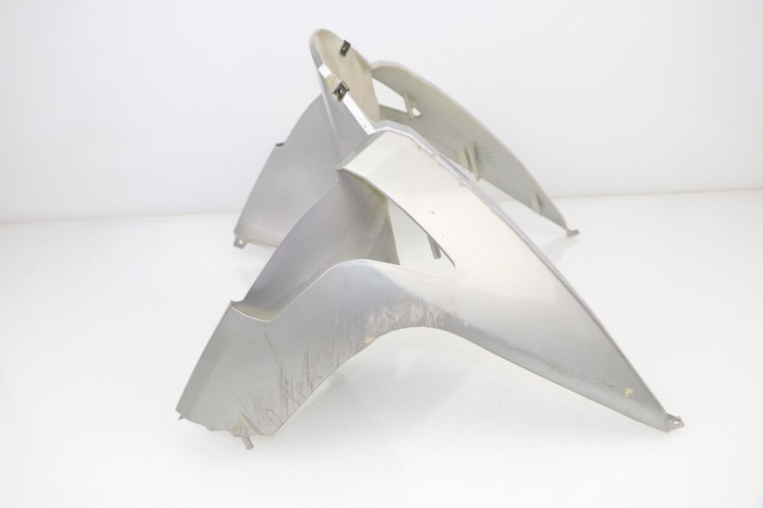 photo de CARENADO FRONTAL REVATTO FUTURA GT 125 (2006 - 2008) - Otra vista del artículo