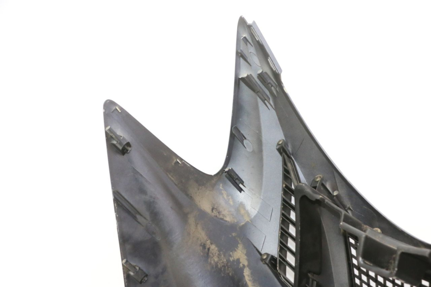 photo de CARENADO FRONTAL KYMCO GRAND DINK 125 (2008 - 2014) - Detalles de los puntos de fijación