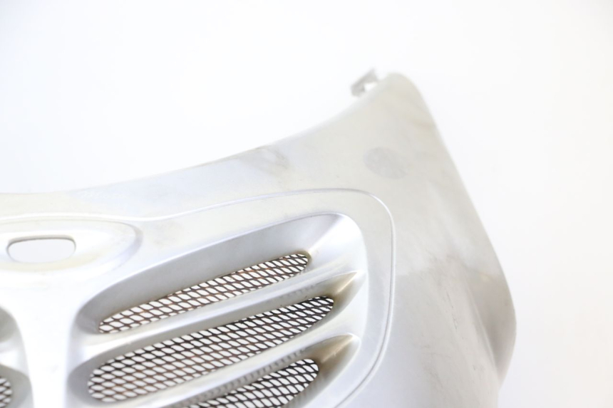 photo de CARENADO FRONTAL KYMCO GRAND DINK 125 (2002 - 2007) - Primer plano técnico