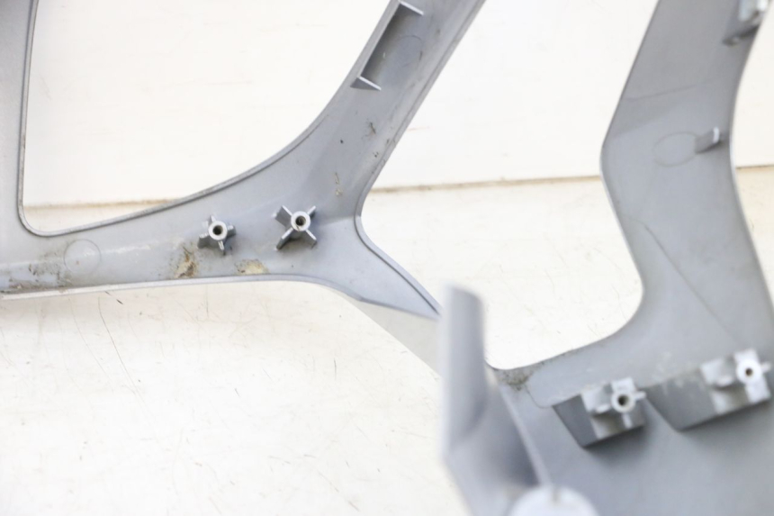 photo de CARENADO FRONTAL SYM GTS EVO 125 (2009 - 2013) - Estado de la superficie y material