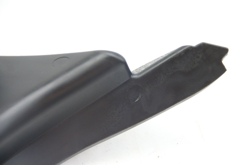 photo de CARENADO FRONTAL BAJO PEUGEOT CITYSTAR IE 2T 50 (2018 - 2021) - Zoom sobre los componentes