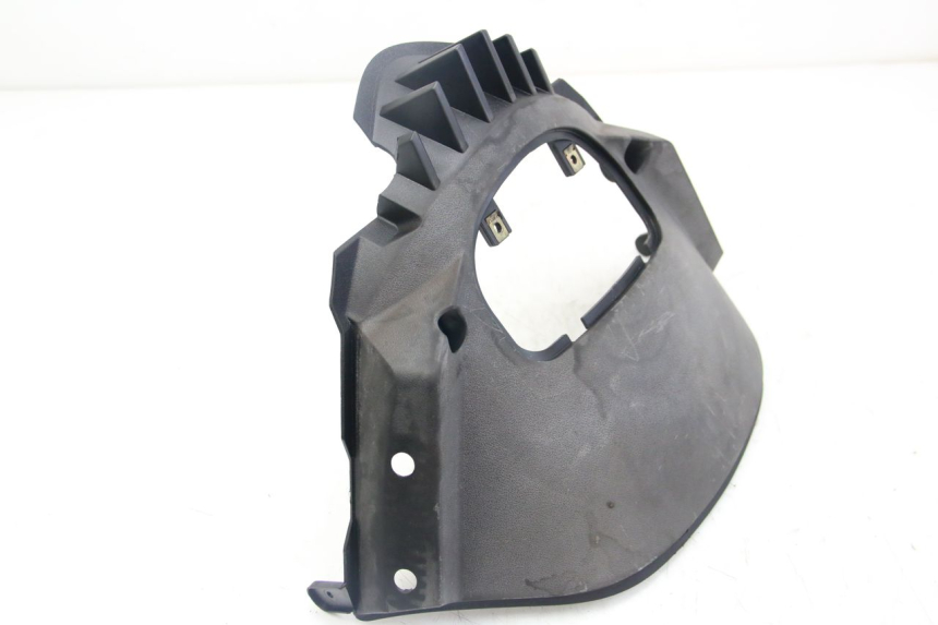 photo de FRENTE INFERIOR. KYMCO DINK STREET 125 (2009 - 2014) - Detalles de los puntos de fijación