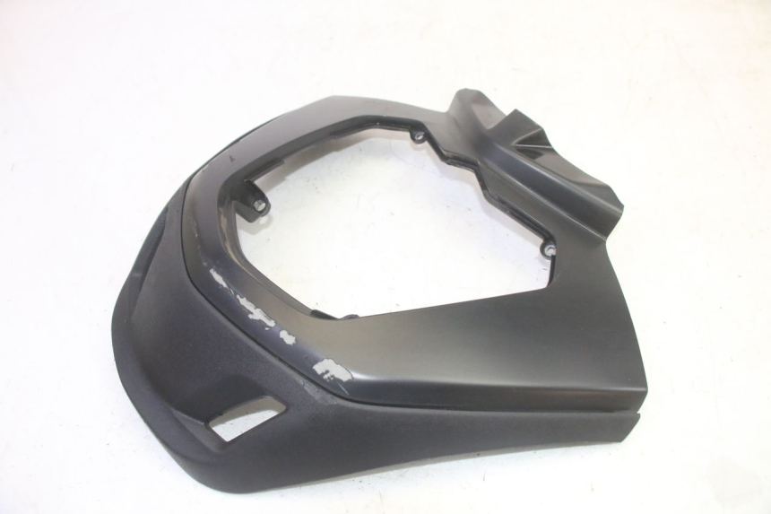 photo de CARENADO FRONTAL BAJO PIAGGIO MP3 HPE 350 (2018 - 2020) - Primer plano técnico