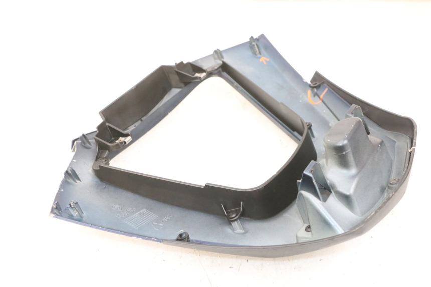 photo de CARENADO FRONTAL BAJO PIAGGIO MP3 RL 250 (2006 - 2010) - Detalles de los puntos de fijación